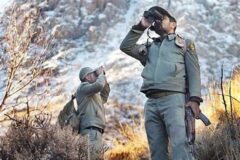 محیط‌بانان در خط مقدم نبرد بی‌پایان جان در برابر گلوله، مدافعانی که بی‌پناه مانده‌اند
