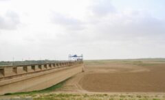 زمین فرومی‌نشیند، رودخانه‌ها کم‌جان می‌شوند