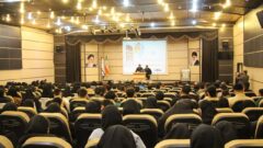 حضور کارشناسان انتظامی در دانشگاه آزاد اسلامی به مناسبت روز دانشجو