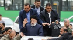 سرگنبد بی کلاه نماند
